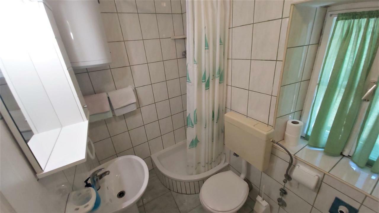 Apartment Mandic Omiš Exterior foto